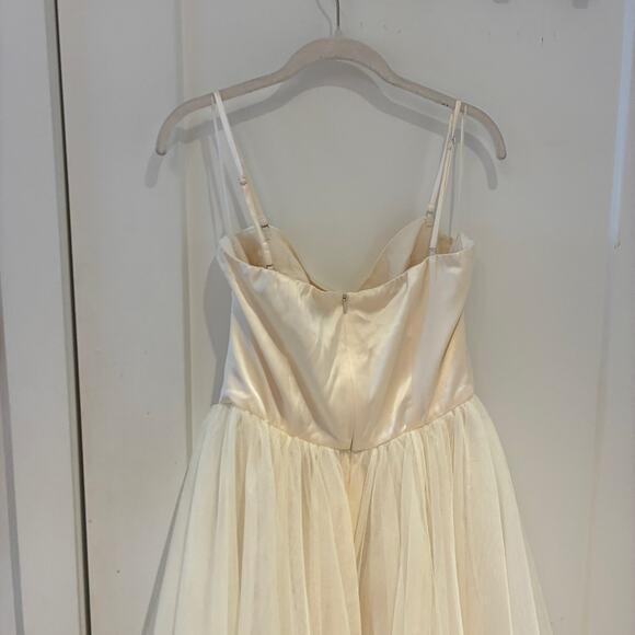 NWT Reformation Alouette Dress in Fior di Latte Sz 8 - Picture 6 of 14